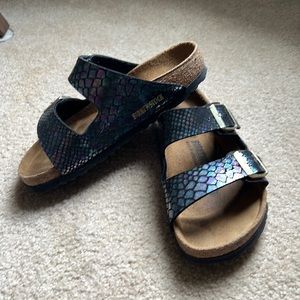 Birkenstock {36/6-6.5} 'Arizona' Double Strap Mermaid Metallic Slide Sandals